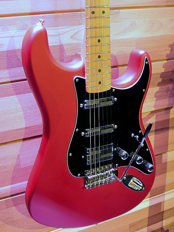 Photoe Fender Standard Series Stratocaster® Satin Candy Apple Red MN 60th Anniversary Edition + Alumitones - Photo 1